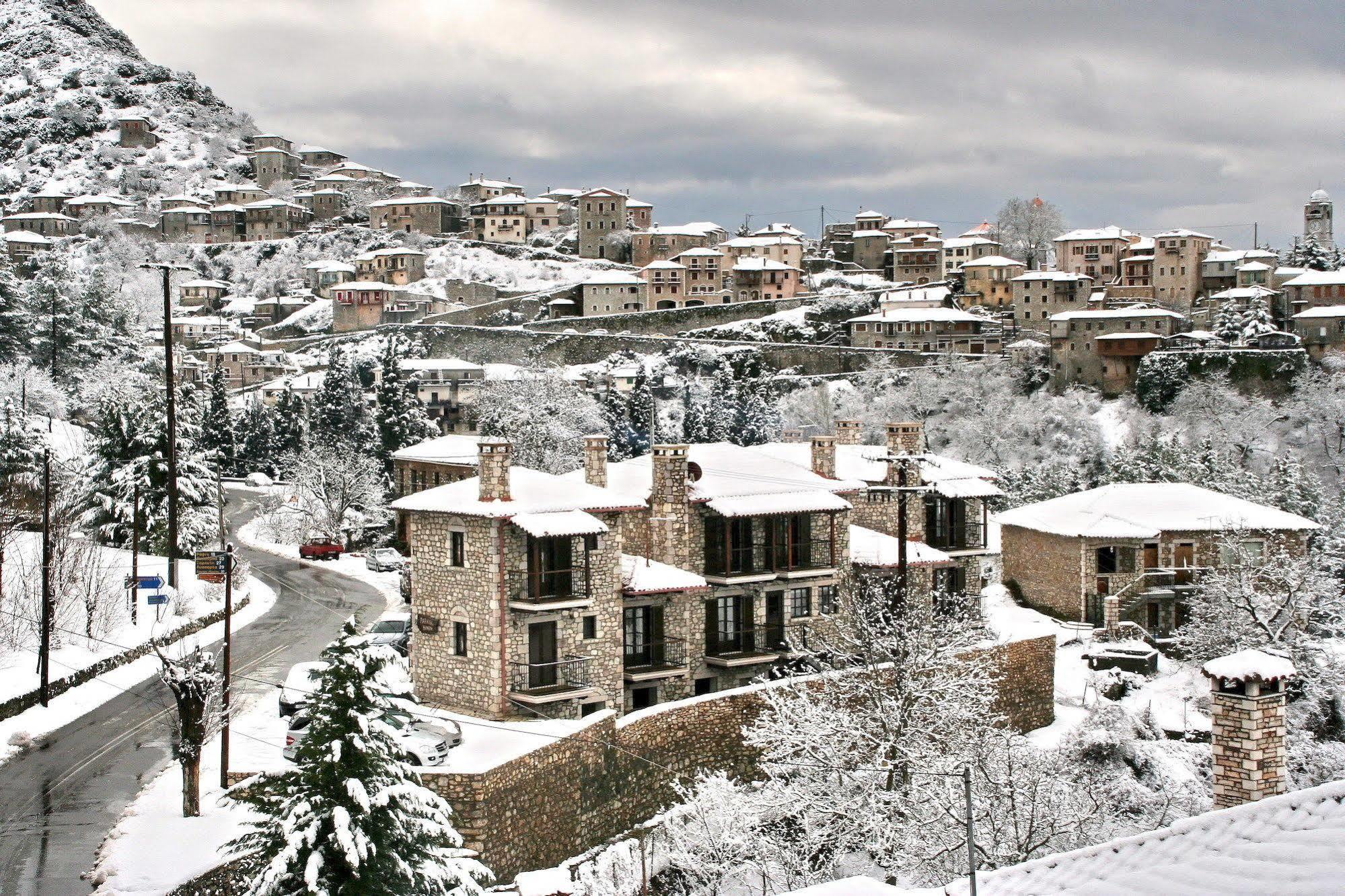 En Dimitsani Hotel Dimitsana Buitenkant foto